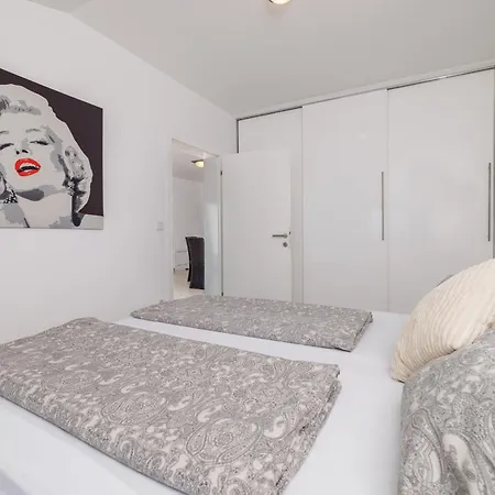 Lägenhet Tatjana Maisonette *
