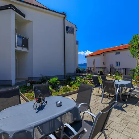 Lägenhet Tatjana Maisonette *