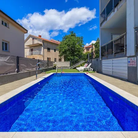 Lägenhet Tatjana Maisonette *
